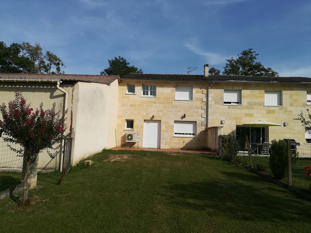 Gite Du Vignoble Sidky Lussac  Exteriér fotografie