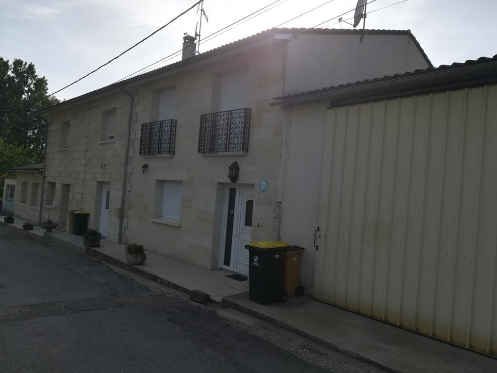 Gite Du Vignoble Sidky Lussac  Exteriér fotografie